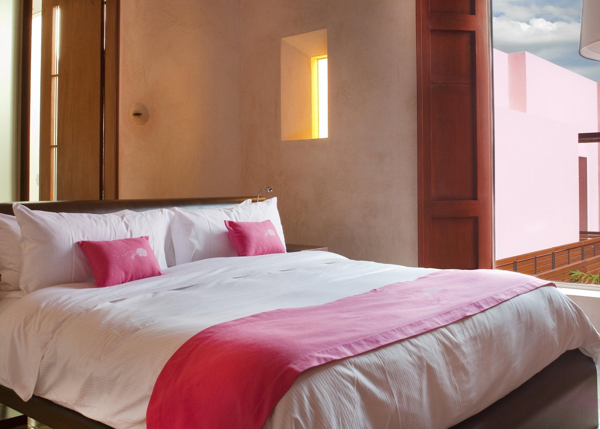 Rosas & Xocolate Boutique Hotel And Spa Merida, A Member Of Design Hotels ภายนอก รูปภาพ